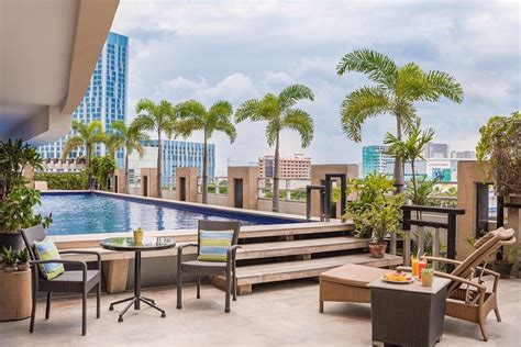 Top Hotels Near Starmall Alabang in Alabang from AU$75.